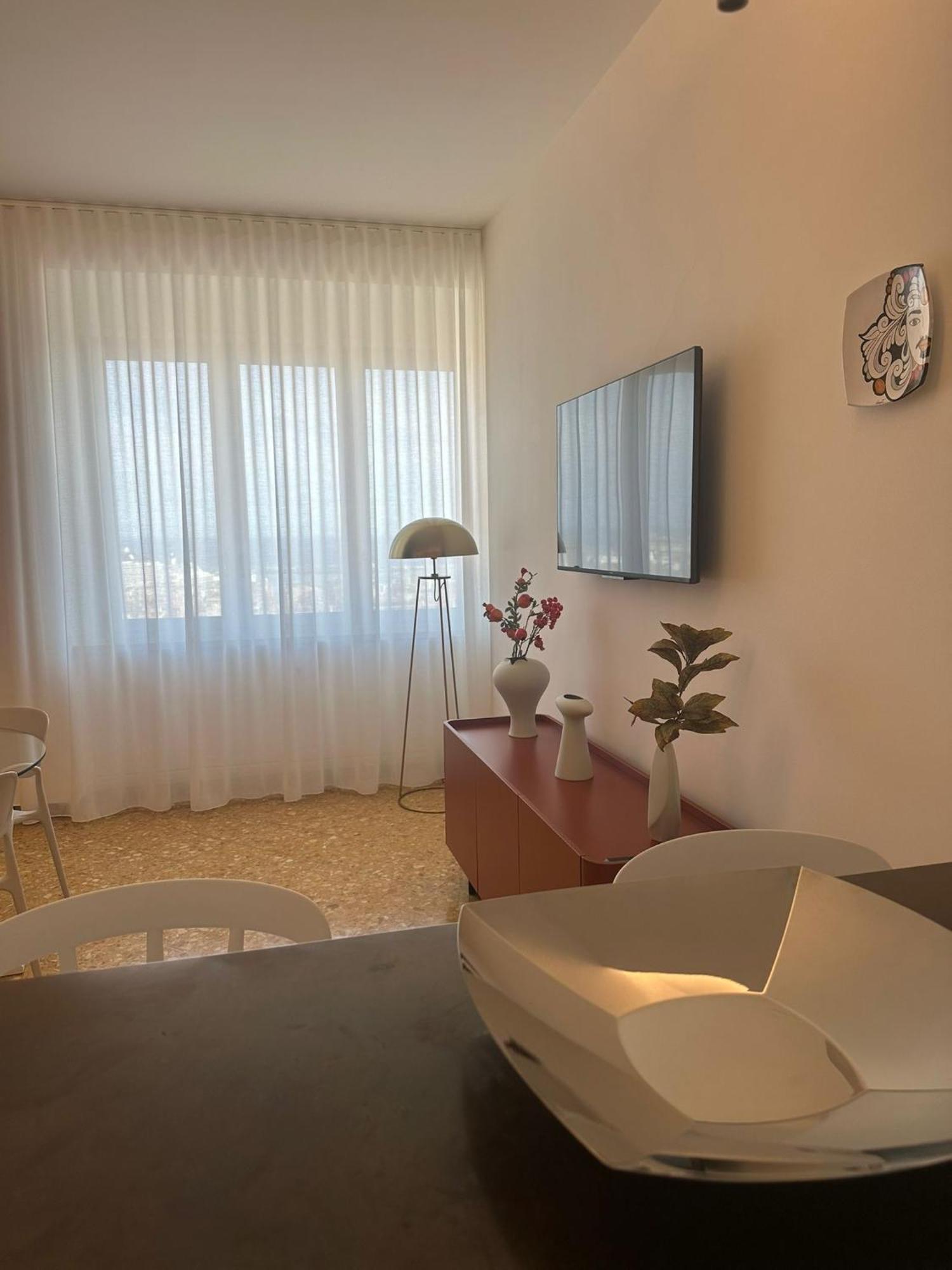 Clar -grattacielo Apartamento *